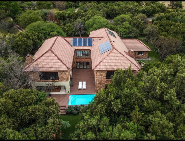 4 BEDROOM HOUSE FOR SALE IN LEEUWFONTEIN ESTATE
